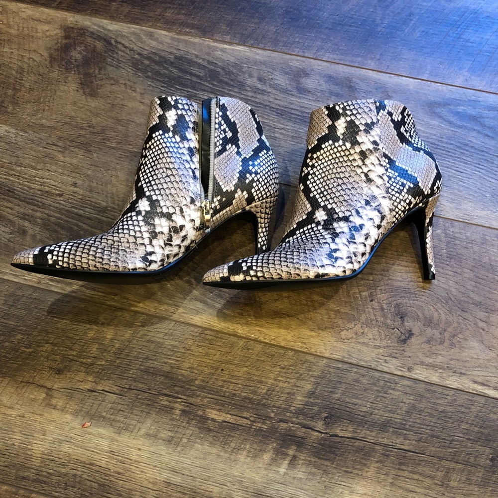 Nine West Snakeskin booties -Size 9